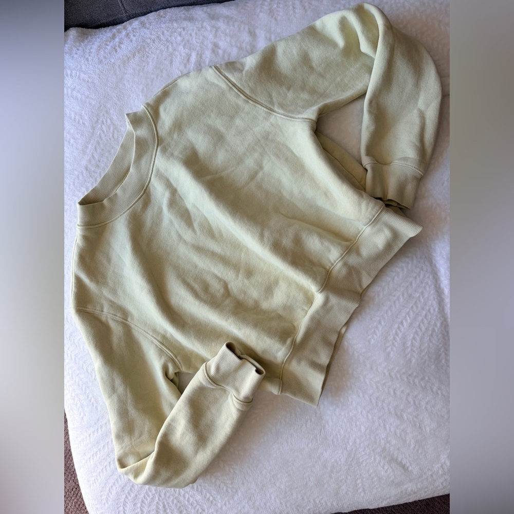 TNA Light Cream Crewneck Pullover